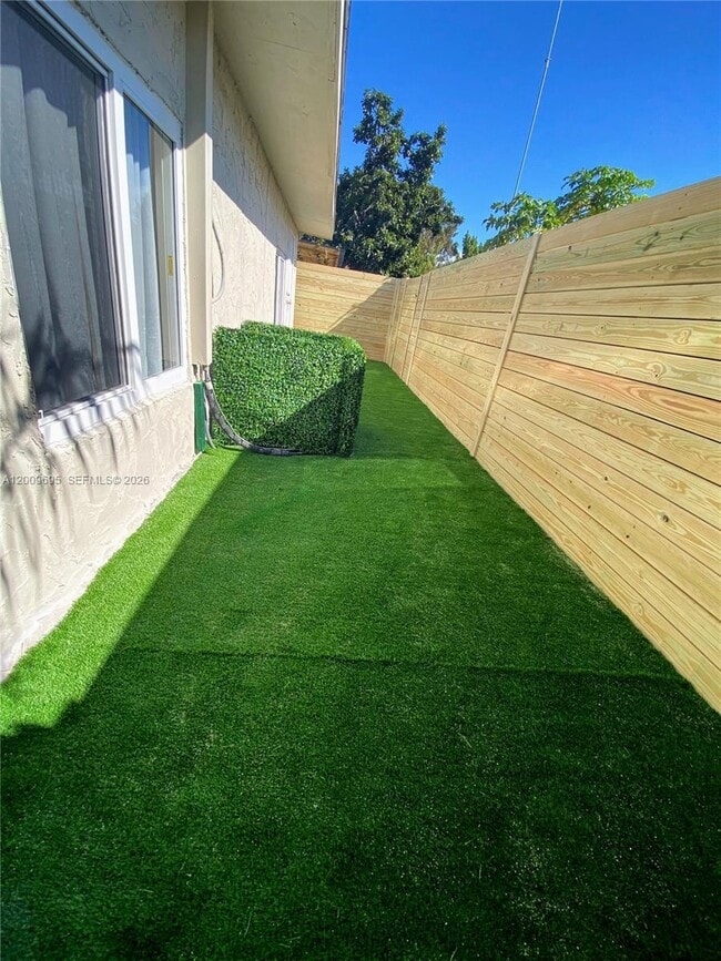 Building Photo - 12906 SW 52nd St