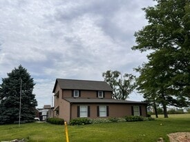 Building Photo - 3220 Heartland Dr