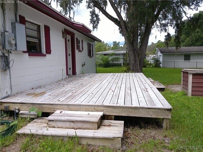 Building Photo - 1467 N Paul Dr