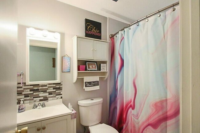 Building Photo - 9 Strawberry Bank Rd