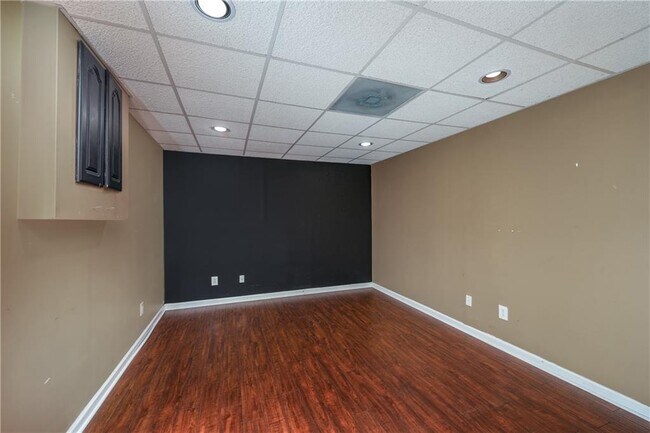 Building Photo - 3925 Barberry Ct