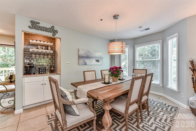 Building Photo - 18557 Vineyard Point Ln