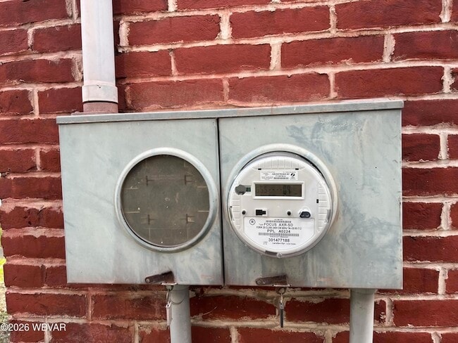 Building Photo - 336 Hastings St