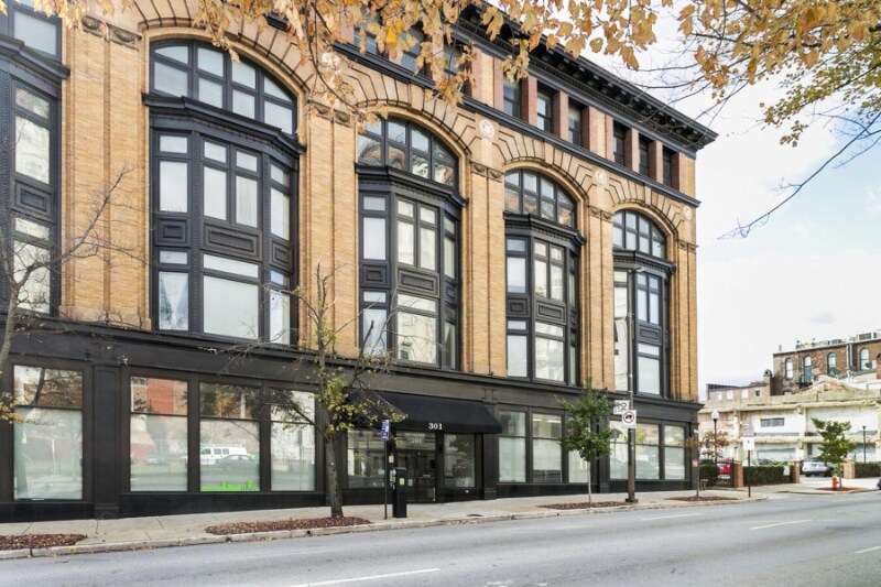 Building Photo - 319 W Franklin St