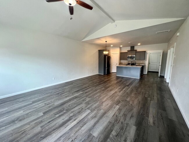 Building Photo - 199 Mellecker Way