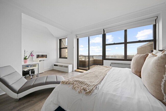 Building Photo - 7002 JFK Blvd E