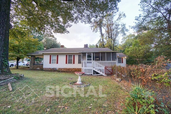 Building Photo - 1194 Birmingham St