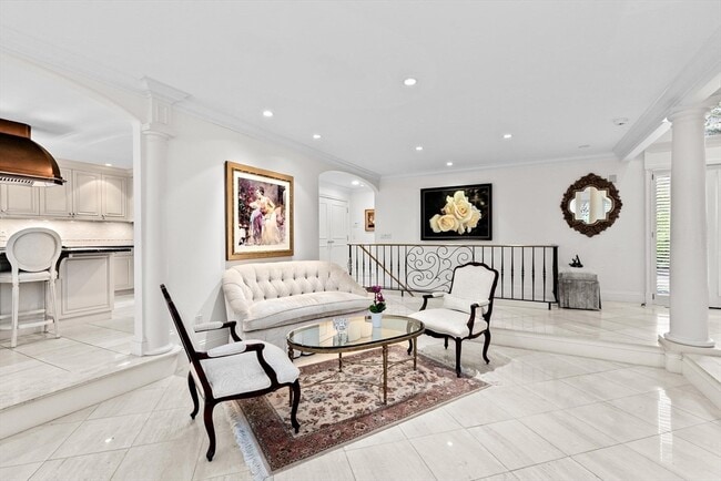 Building Photo - 25 Laurus Ln