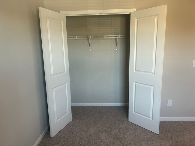 Building Photo - Stunning New Construction in the Heart of Columbus