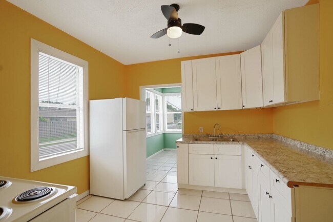 Building Photo - 2 Bedroom St Roch (accepts vouchers)