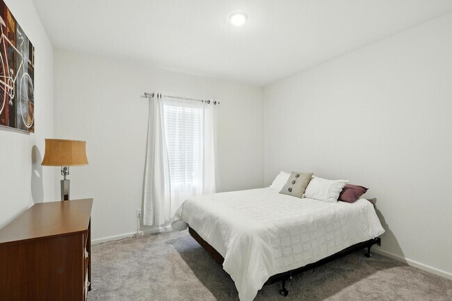 Building Photo - 5830 Capri Frst Dr