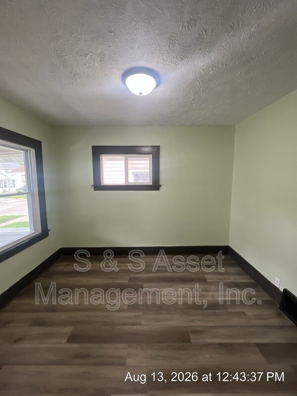 Building Photo - 1006 Mahlon St