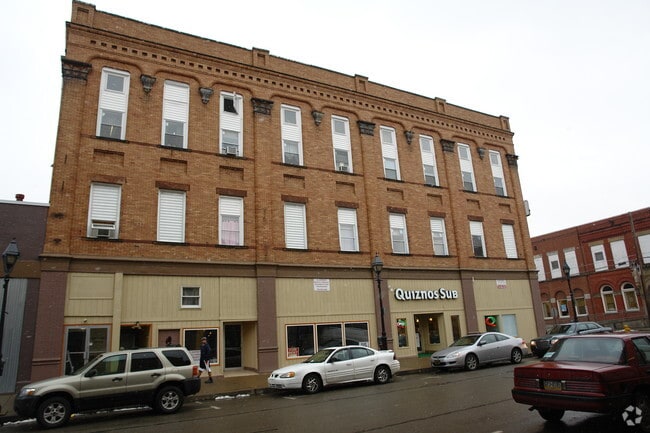 Building Photo - RiverWood Apartments
