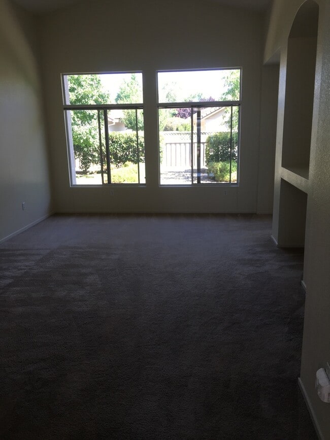 Building Photo - Dog Friendly in 55+ Community