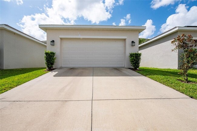 Building Photo - 15121 Book Club Rd
