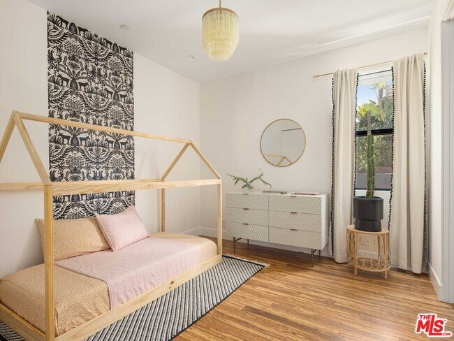 Building Photo - 3606 Berry Dr