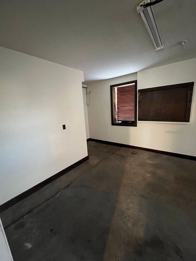 Building Photo - Downtown Carlisle Hidden Gem.