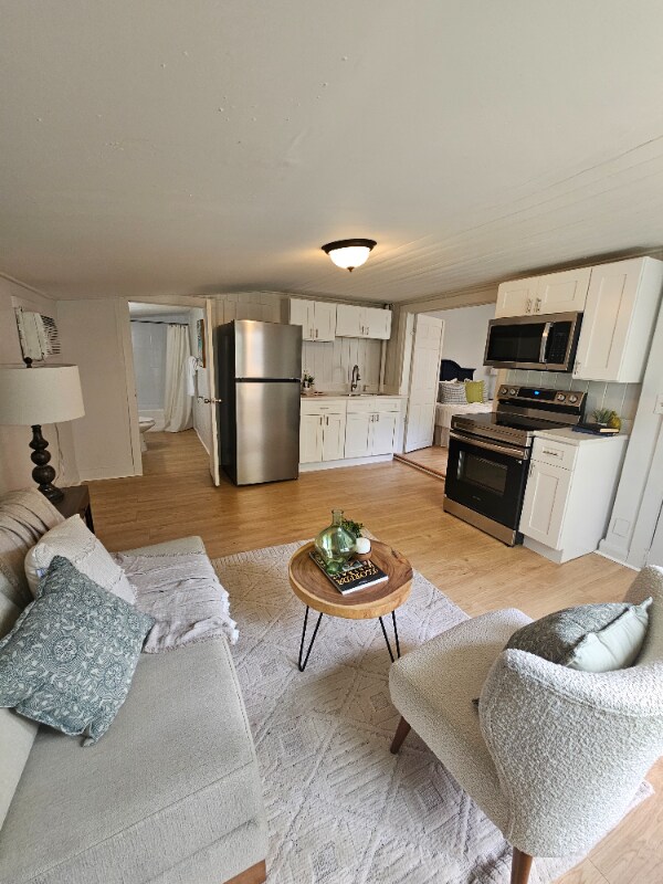 Primary Photo - 8114 N 11th St