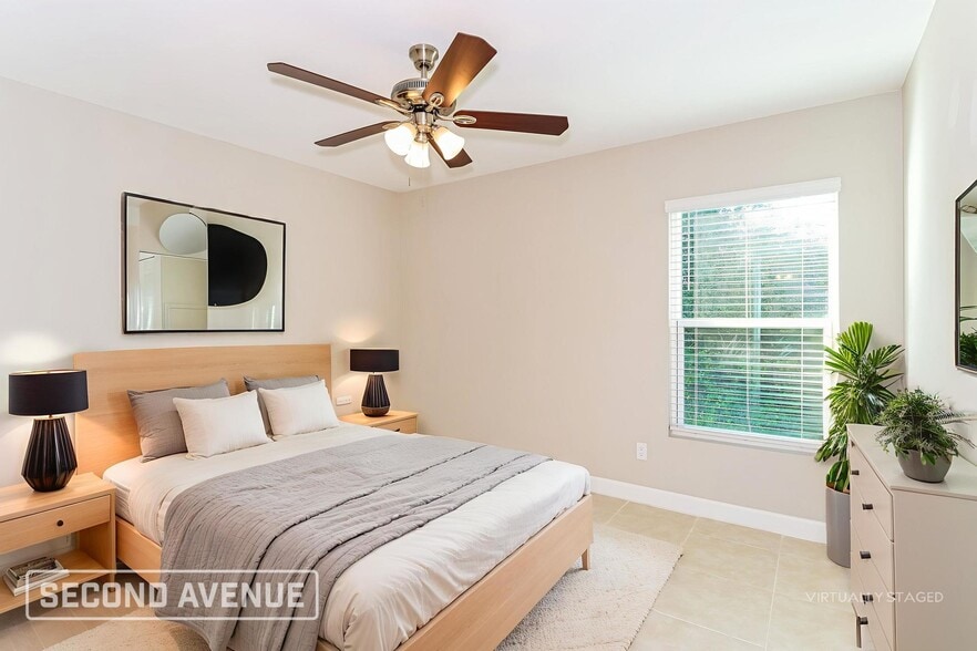 Building Photo - 1689 Waltz St SE