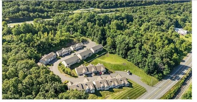 Building Photo - 717 Northampton St