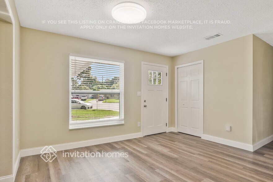 Building Photo - 4262 Schank Ct