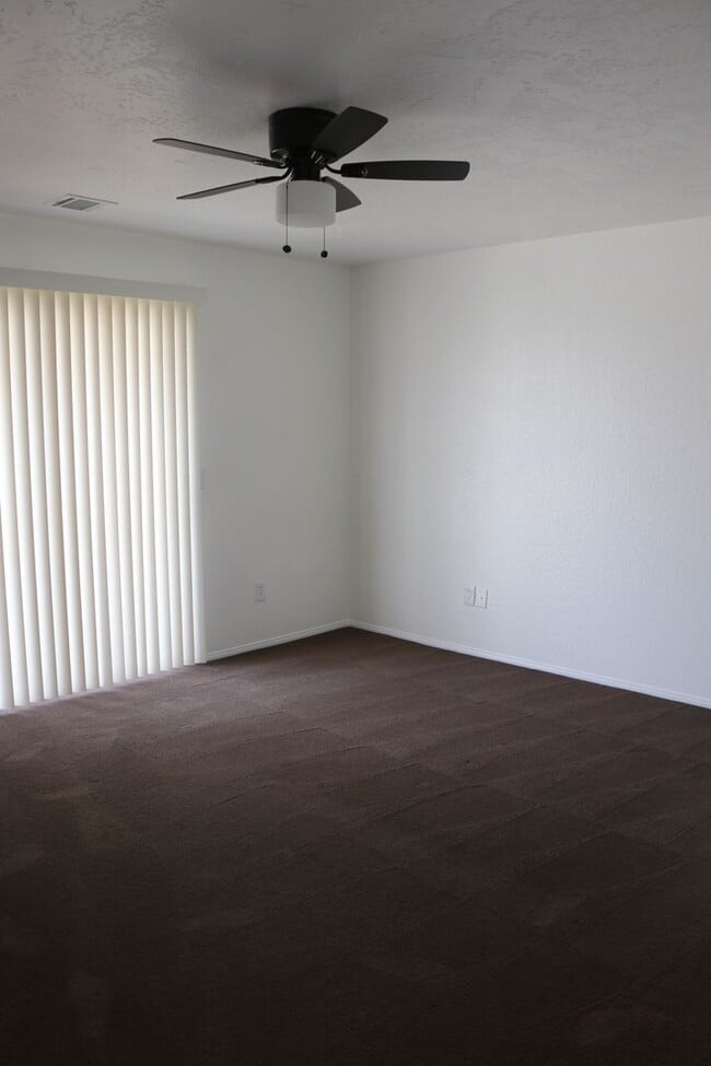 Building Photo - House for rent