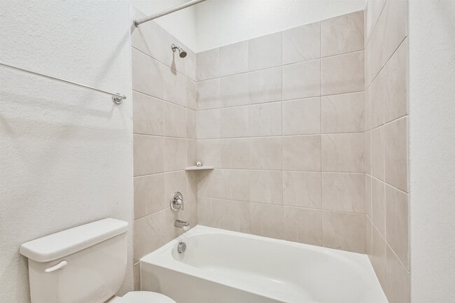 Building Photo - 9123 Eskesen Dr