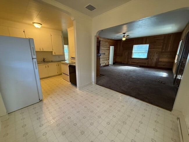 Building Photo - 3401 Odell Hwy