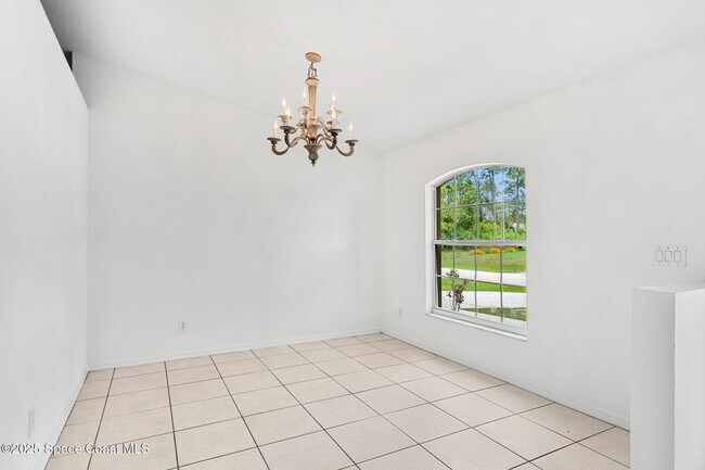 Building Photo - 268 Fitchburg St SW