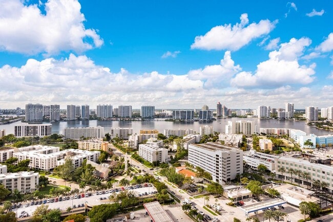 Building Photo - 17875 Collins Ave