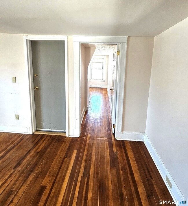 Building Photo - 37 Bloomfield Ave