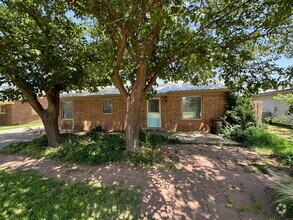 Building Photo - Beautiful 2 Bedroom 1 Bath House in Idalou