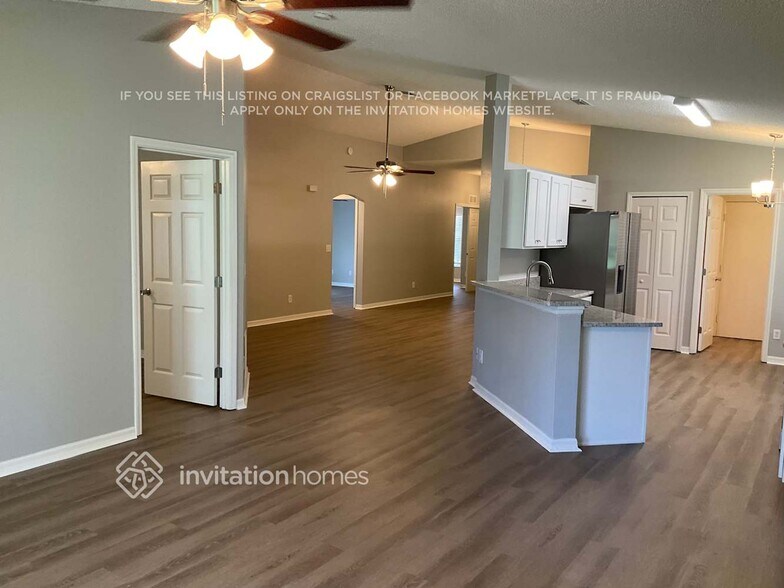 Building Photo - 4431 Manchester Dr