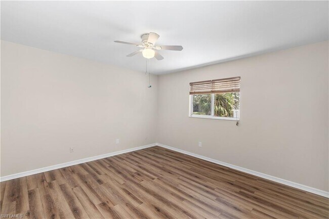 Building Photo - 2721 SW 12th Ave