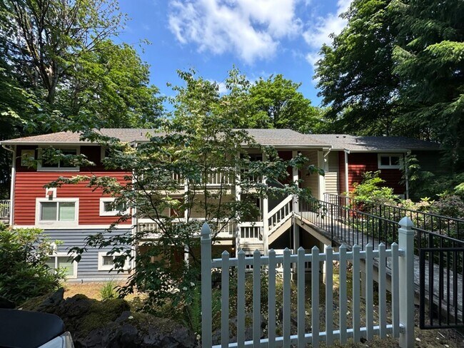 Building Photo - 2Bd/2Ba Bellevue Condo