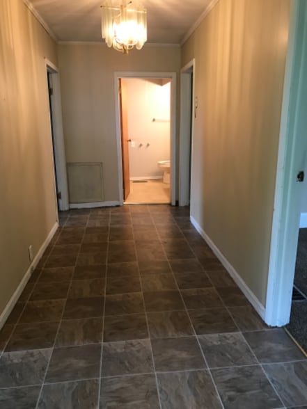 Building Photo - 513 Beechwood Dr