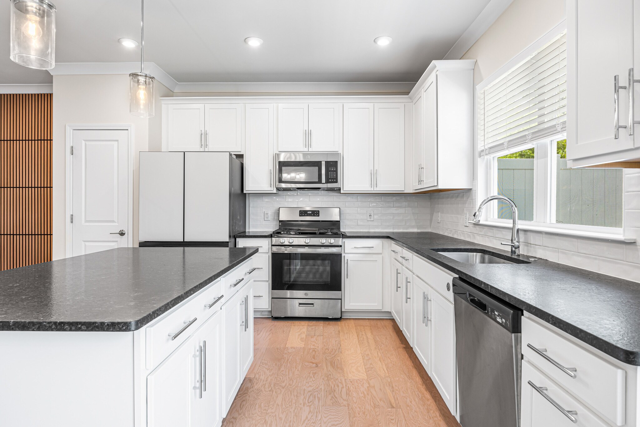 Building Photo - 529 Madison Falls Ct