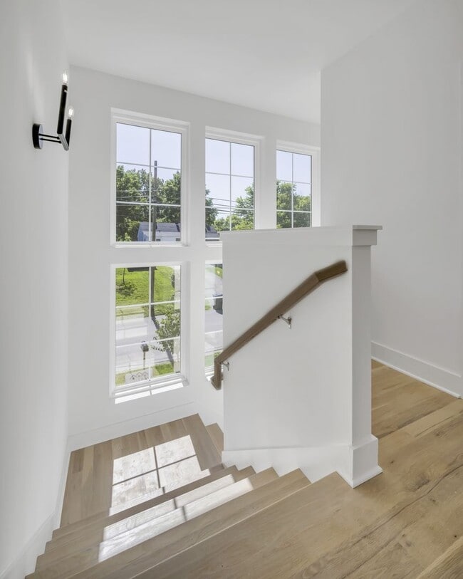 Building Photo - 4BR/4BA New Build in Old Hickory