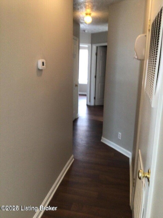 Building Photo - 2301 Howard St