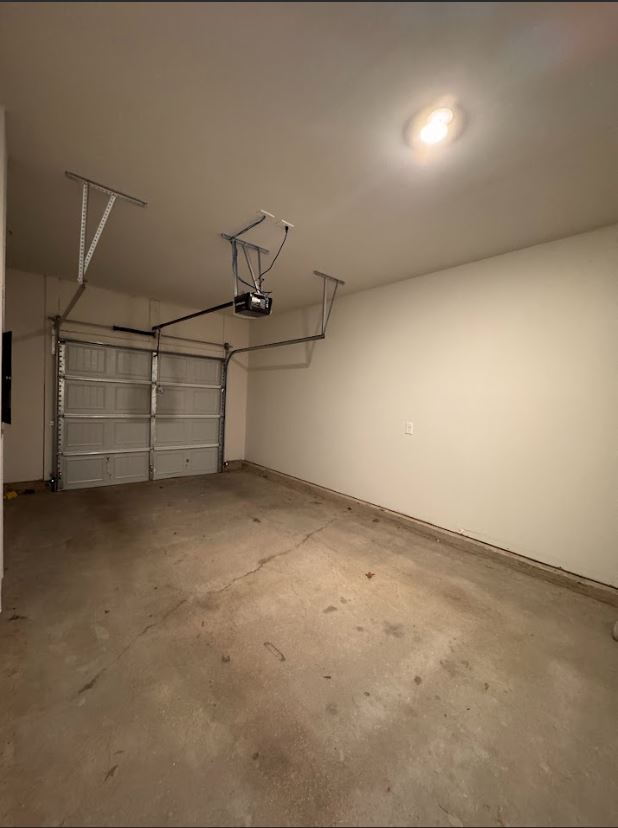 Building Photo - Furnished or Unfurnished – Modern 3BR Home...