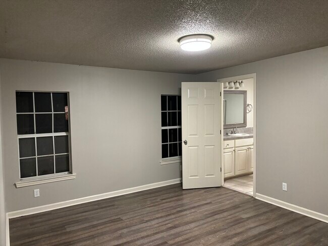 Primary Photo - 30974 Goldenrod St