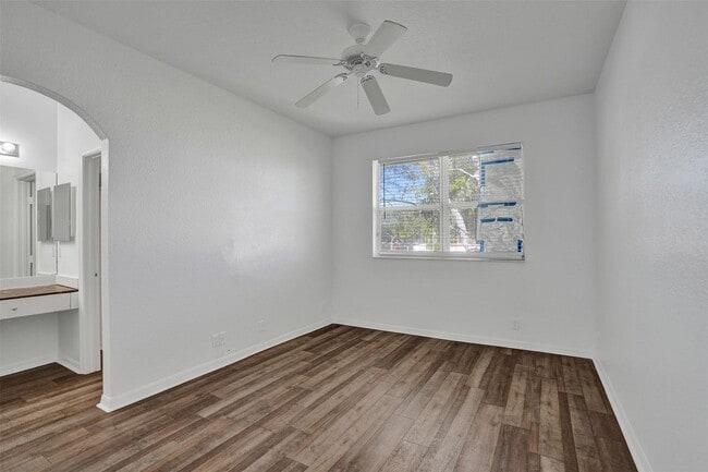 Building Photo - 3313 NW 29th Ct