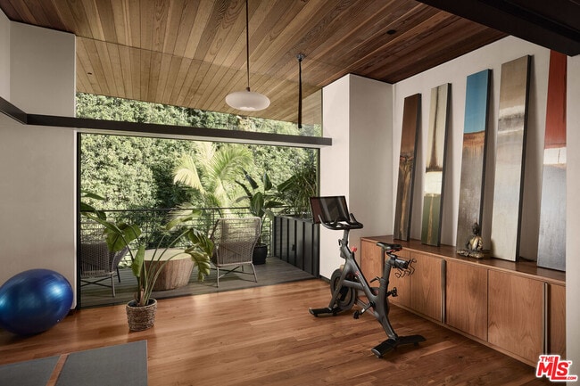 Building Photo - 2496 Mandeville Canyon Rd