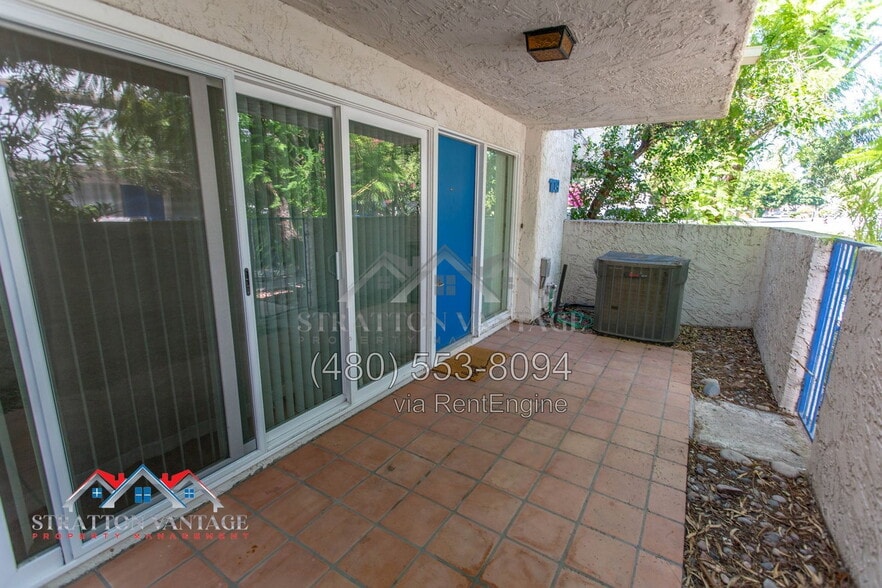 Building Photo - 1143 E Sandpiper Dr
