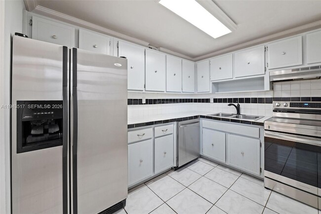 Building Photo - 14180 SW 84th St