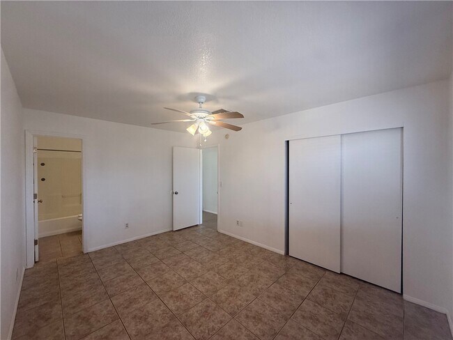 Building Photo - 2529 Simms Ave