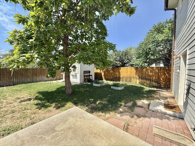 Building Photo - 913 N 7th St