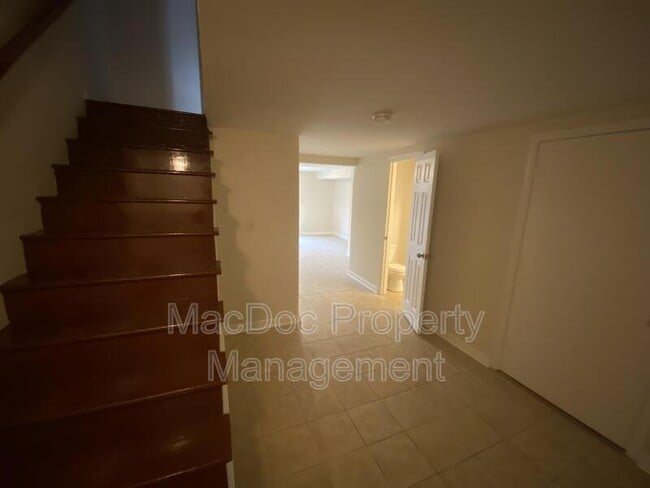 Building Photo - 24 Bentley Ct