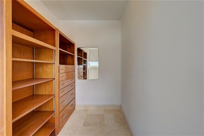 Building Photo - 345 N Fort Lauderdale Beach Blvd