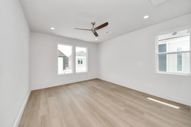 Building Photo - 3004A Ventas Dr